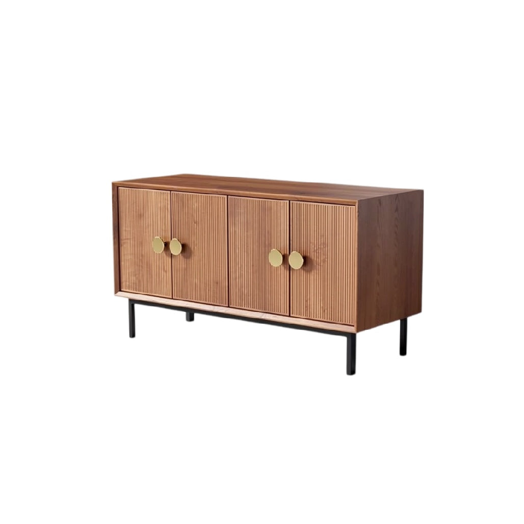 Buffet en bois avec portes striées et poignées rondes